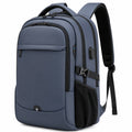 Mochila urbana azul con puerto USB y capacidad de 25L