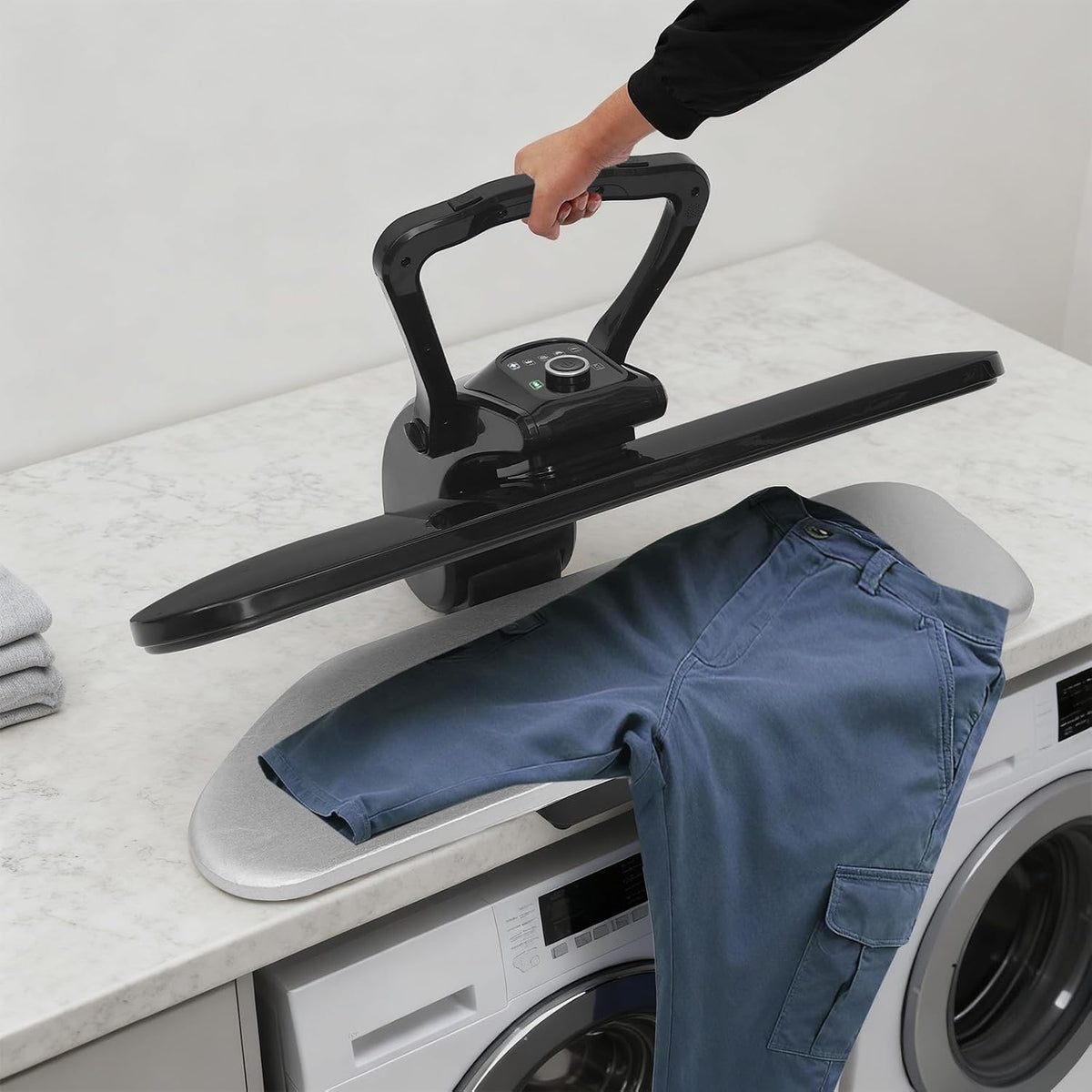 OUKANING Dampfglätter, 2200 W, Schwarz, Dampfpresse Bügelpresse, 5 Stoffmodi, Sicherheitsfunktionen, Bügelmaschine für Nylon